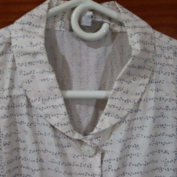 Studio 90 White Button Up Short Sleeve Geometric Print Top LG - Picture 6 of 9